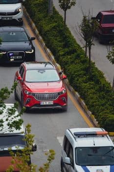 Düzce'de Otomobil ile Motosiklet Çarpıştı: 2 Yaralı