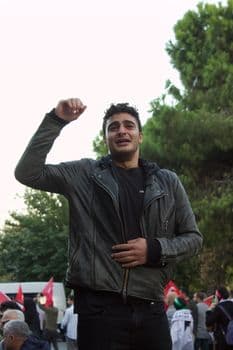 Tiran'da Öğrenci Protestoları Şiddete Dönüştü: Çok Sayıda Yaralı ve Gözaltı Var