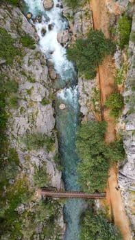 Yazılı Kanyon'da Mahsur Kalanlara Milli Dron ile Erzak Desteği