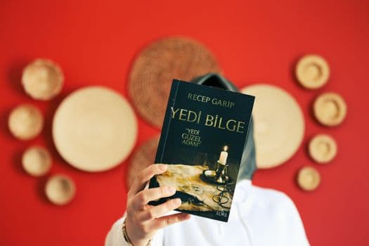 Cumhurbaşkanı Recep Tayyip Erdoğan: "Dost İspanya’da bu sabah meydana gelen tren kazasından etkilenenlere geçmiş olsun dileklerimi iletiyorum."