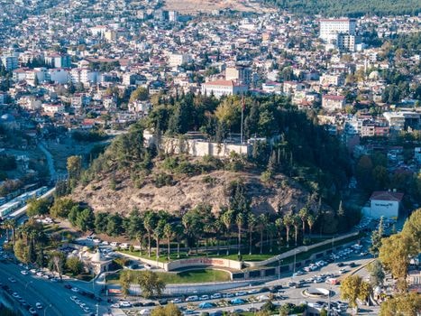 Kahramanmaraş’ta hikâye anlatıcıları okul, hastane ve huzurevlerinde vatandaşlarla buluştu