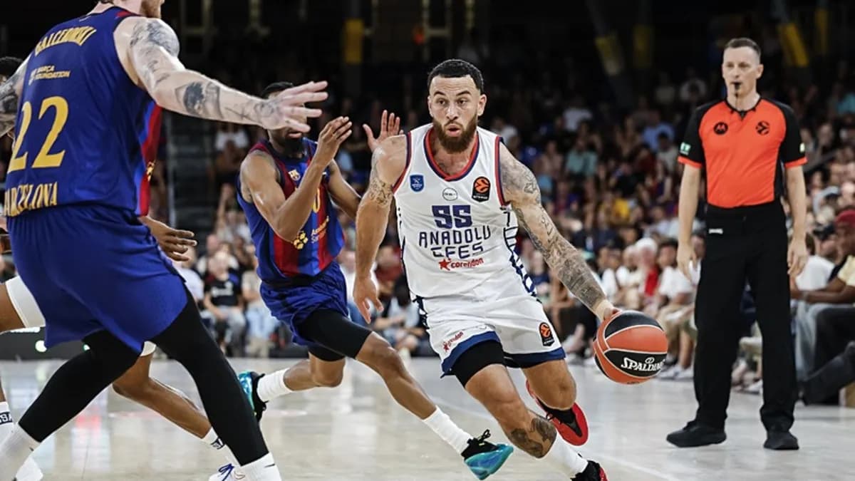 Anadolu Efes sonunu getiremedi! Temsilcimiz Euroleague'e mağlubiyetle başladı
