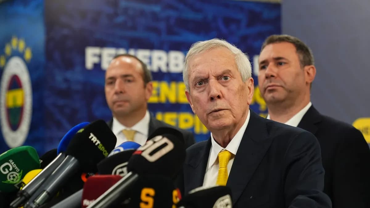 Fenerbahçe'ye FIFA'dan üst üste transfer yasağı şoku: Borçlar ödenirse ceza kalkacak