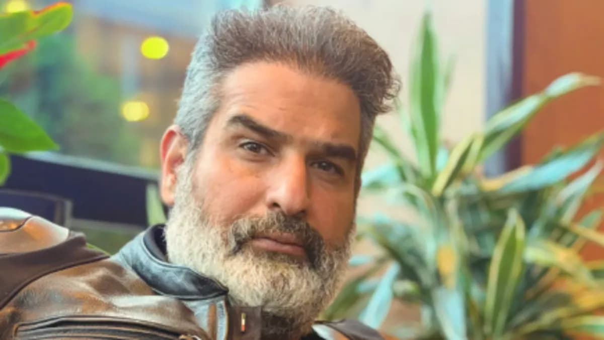 “Motovlogcu Dayı” olarak tanınan Cumhur Kahraman trafik kazasında hayatını kaybetti