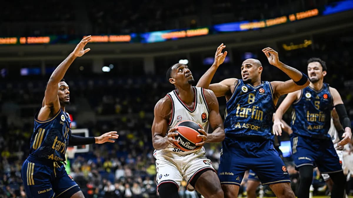 Basketbolda 2'de 2 yaptılar