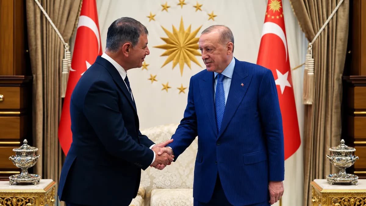 İzmir'de kulisler ısındı! Cemil Tugay ve ilçe belediyeleri AK Parti'ye mi geçiyor? A Haber'de tarih verildi